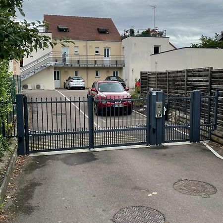 Studio Calme Et Cosy Saint-Julien-les-Villas Luaran gambar